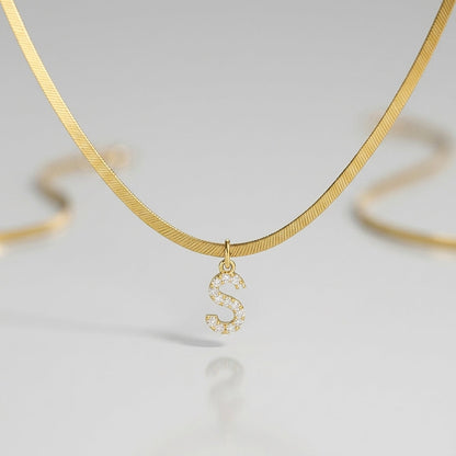 Collana a spina di pesce Melly® con iniziale e zirconi