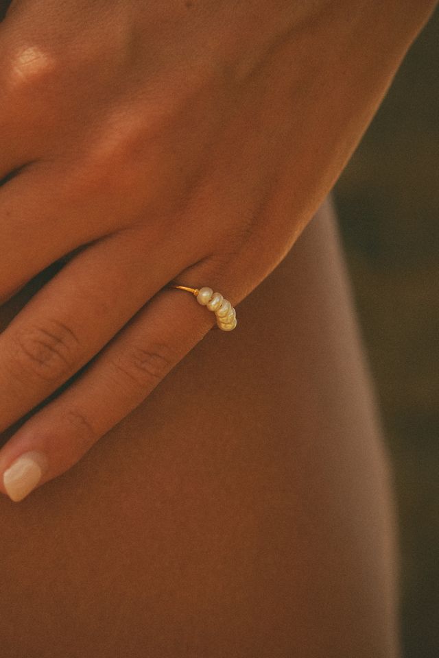 Anello Ariel con mini perla