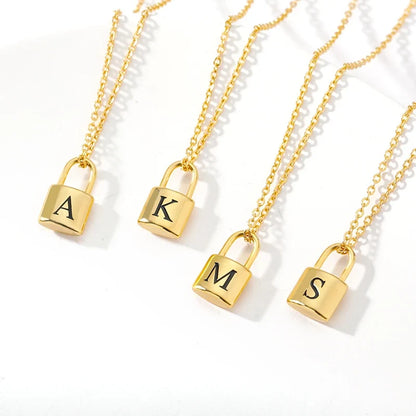 Collana Ellie® con iniziale e lucchetto dell'amore placcata oro 14K