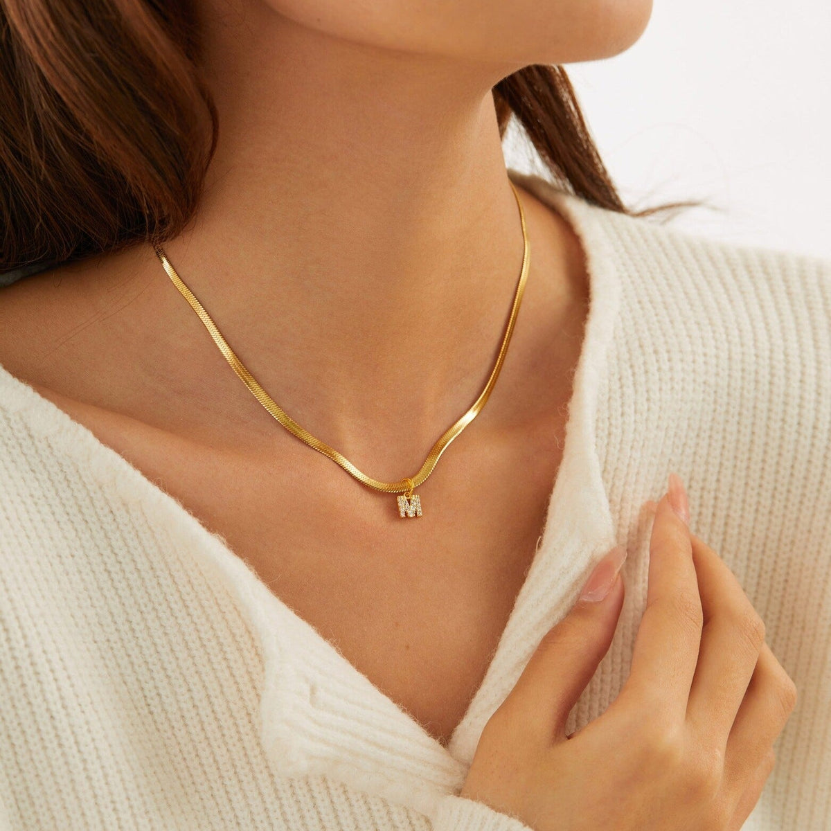 Collana a spina di pesce Melly® con iniziale e zirconi