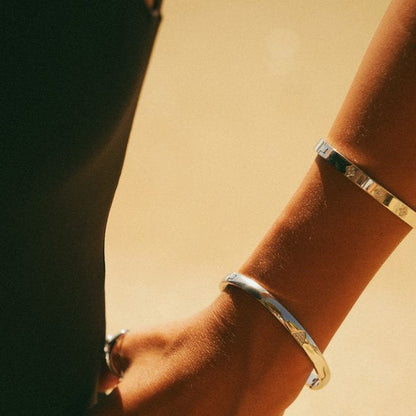 Bracciale rigido Affetto con zirconi